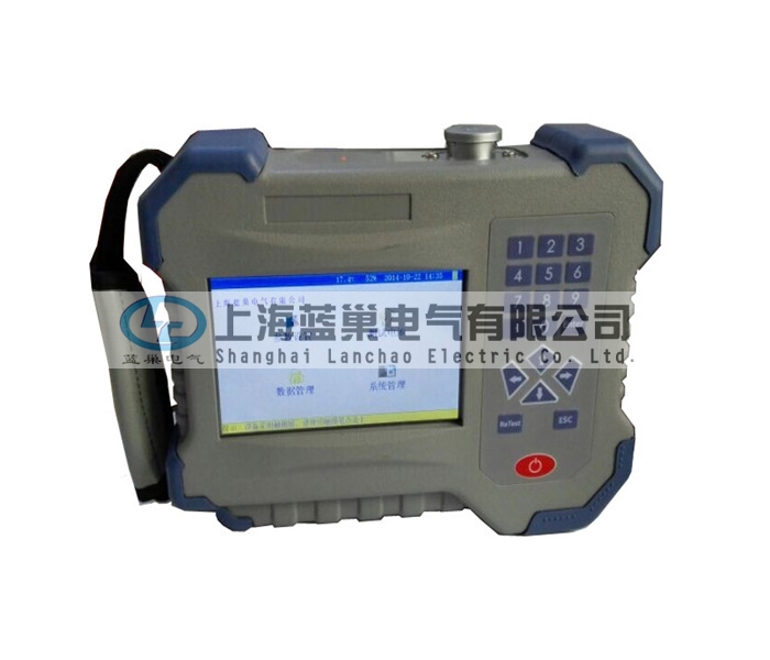 該儀表通過(guò)在線測(cè)試，能顯示并記錄多組電池電壓、內(nèi)阻、連接條電阻等電池重要參數(shù)，精確有效地判別電池優(yōu)良狀況，并可與計(jì)算機(jī)及專用電池?cái)?shù)據(jù)分析軟件一起構(gòu)成智能測(cè)試設(shè)備，進(jìn)一步跟蹤電池的衰變趨勢(shì)，并提前報(bào)警，以利于工程技術(shù)及管理人員酌情處理.